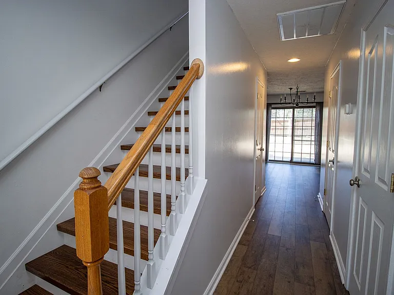 1473 Legion Dr — Photo 5