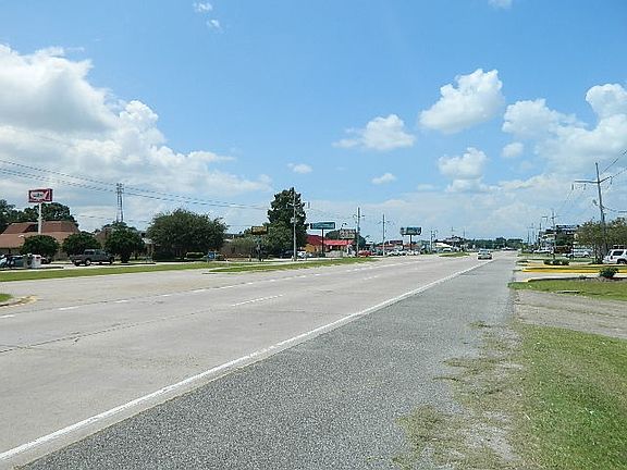 5th image of 1050 W Tunnel Blvd