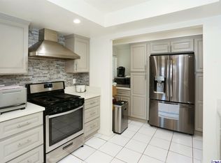 1575 W Palais Rd, Anaheim, CA 92802