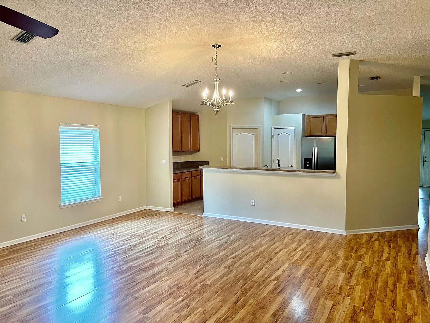 86197 Vegas — Photo 3