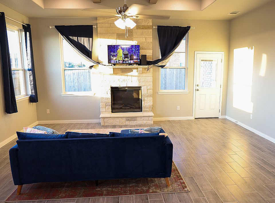 1st image of 801 Marlow Cv