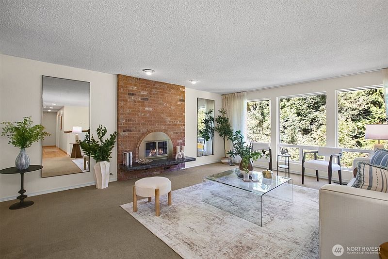 2nd image of 3811 SW Orchard Street