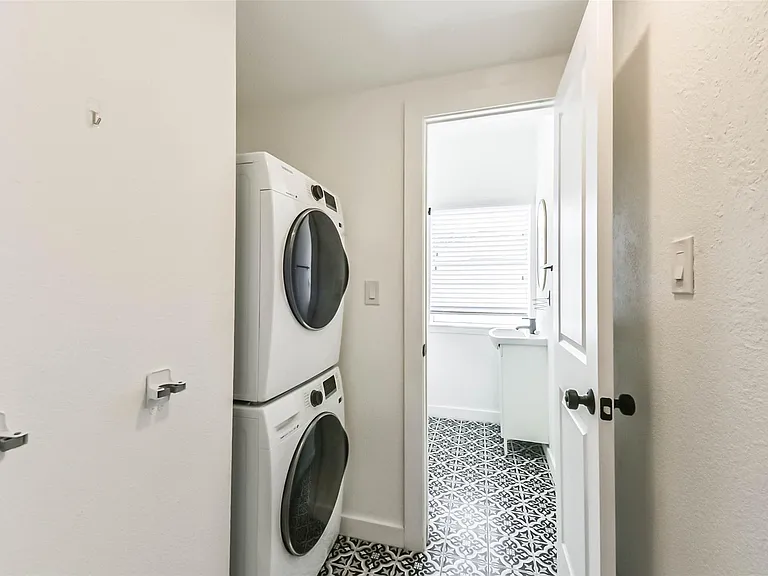 415 Fairview Ave #4 — Photo 7