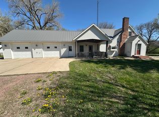 22451 340th Ave, Revere, MN 56166