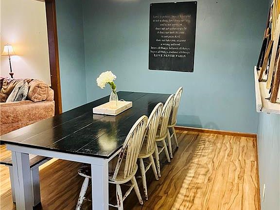 3rd image of 734 N Leonard St