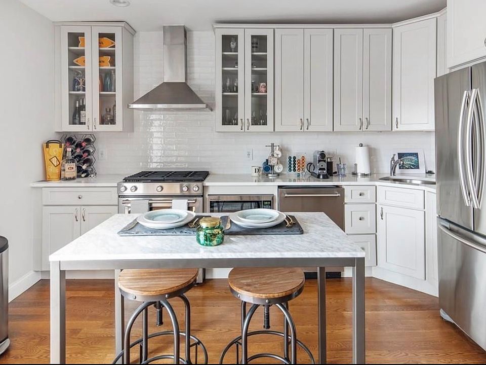 1st image of 322 Athens St #6
