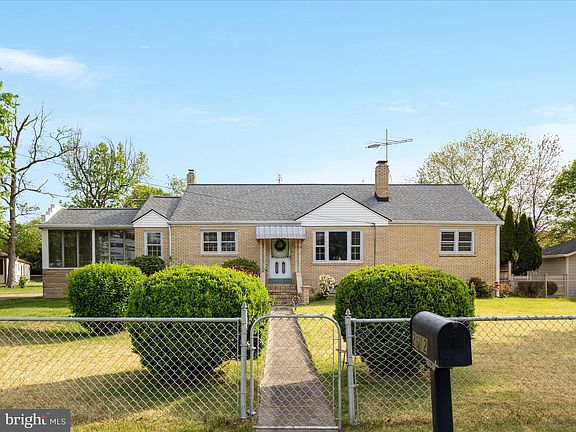 2nd image of 2612 Popkins Ln