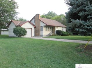 410 1st St, Waterloo, NE 68069