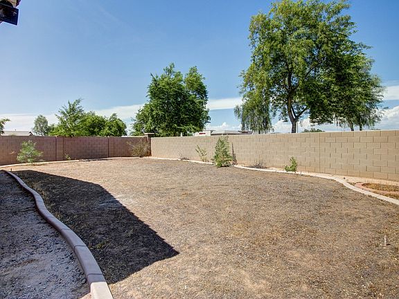 4th image of 13812 W Caribbean Ln