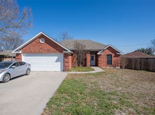 518 N 2nd St, Krum, TX 76249
