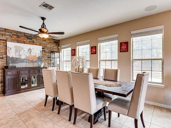 3rd image of 1160 Bella Vista Cir