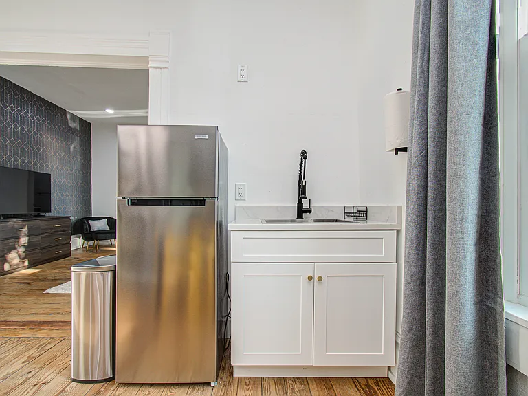 1811 Washington Ave #A — Photo 12