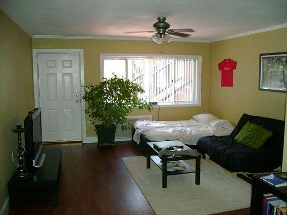 2nd image of 405 Dunwoody St APT 2