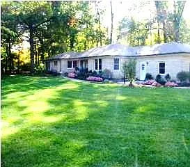 9110 Sherwood Ln photo 1