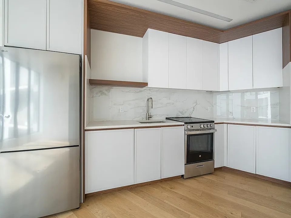 570 Fulton St #6K