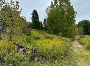 6 Sandcastle Rd, Cornwall Bridge, CT 06754