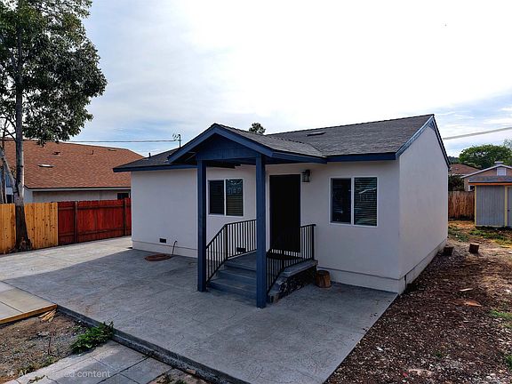 3rd image of 8836 Valencia St