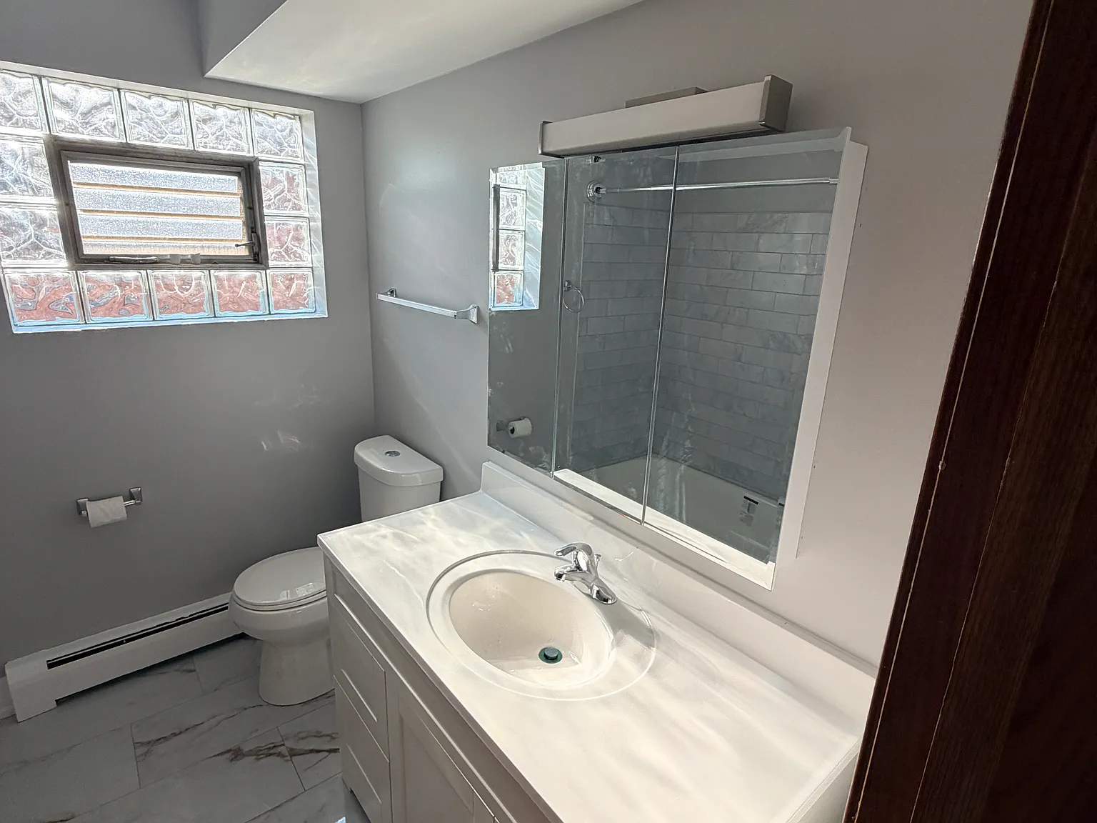 3 bed, 1200 sqft, $2,000 — Photo 4