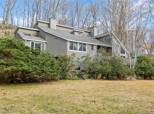 1010 Rock Rimmon Rd, Stamford, CT 06903