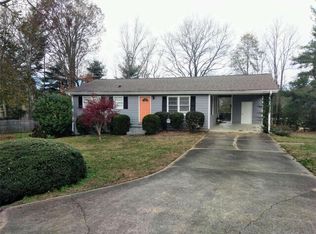 210 Patterson St, Cumming, GA 30040