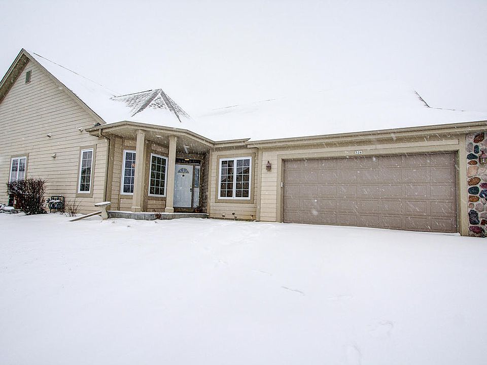 1st image of 326 Woodford Dr