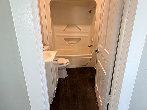4th image of 3205 W National Ave #2