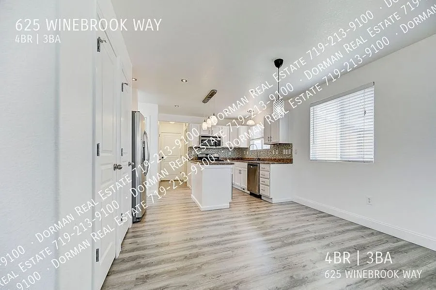 Updated 2 Story Home in Fountain — Photo 4
