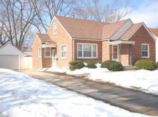 2016 52nd St, Des Moines, IA 50310