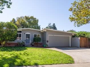 30 Lorelei Ln, Menlo Park, CA 94025
