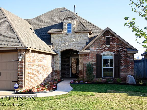 4th image of 712 Carol Ann Pl