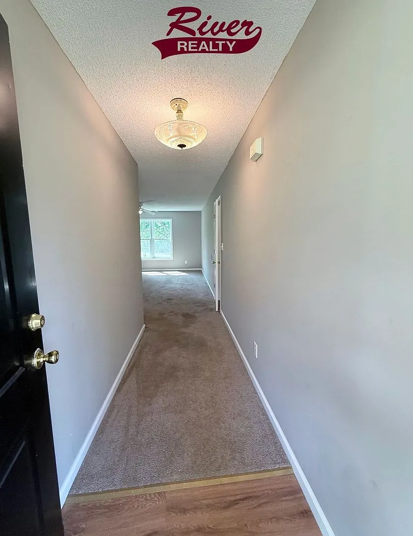 5735 Deans Bridge Rd — Photo 2