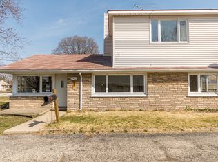 10029 Harnew Rd E, Oak Lawn, IL 60453