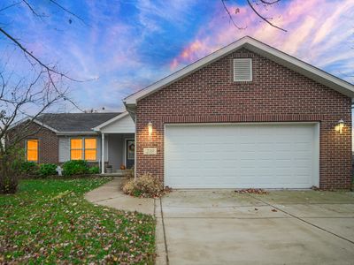 238 Hampton Manor Ln, Valparaiso, IN, 46385