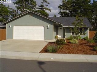 48 Park Village Dr, Florence, OR 97439