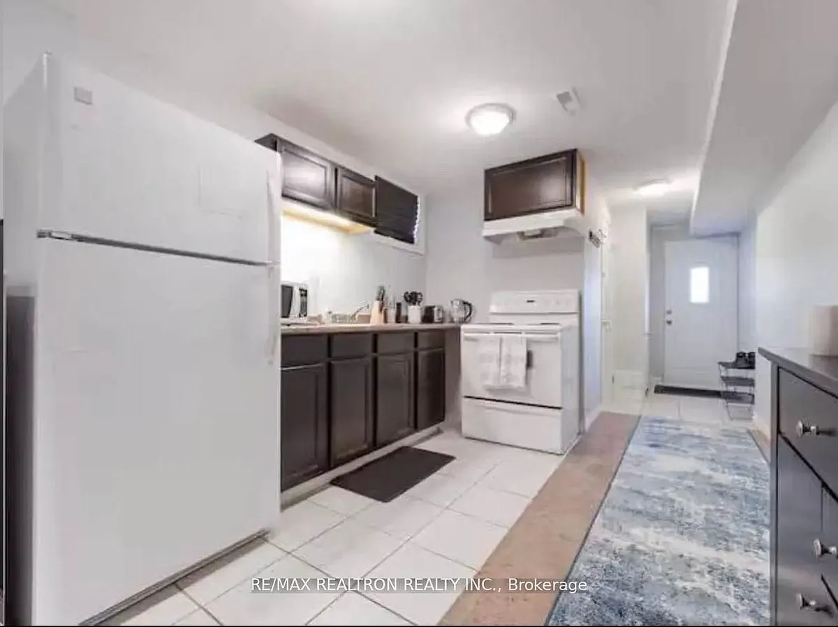 Building Photo - 1188 Shadeland Dr #LOWER