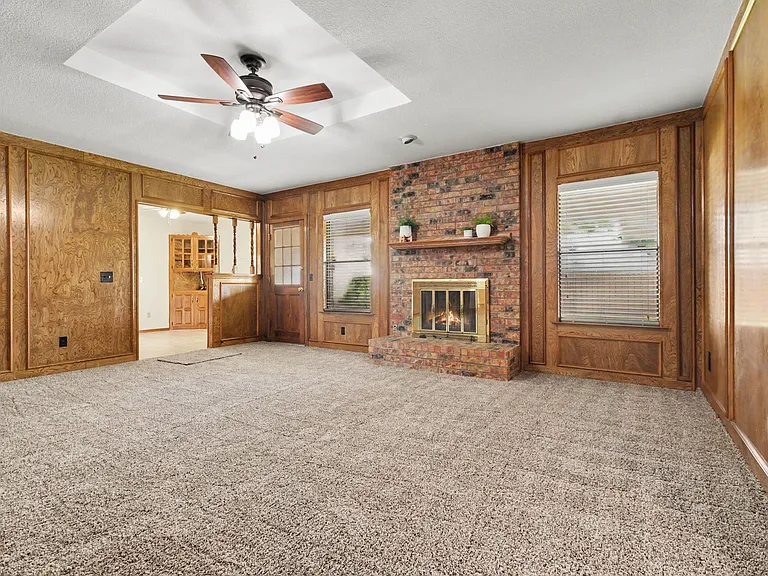 2313 Cliffside Dr — Photo 7