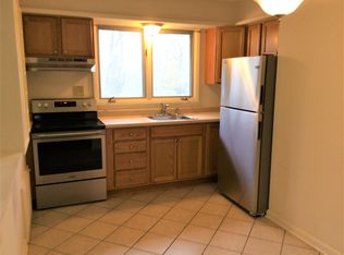 93 W Sand Lake Rd APT 2B, Wynantskill, NY 12198