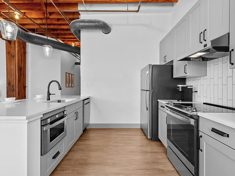 618 N 2nd St — Photo 51