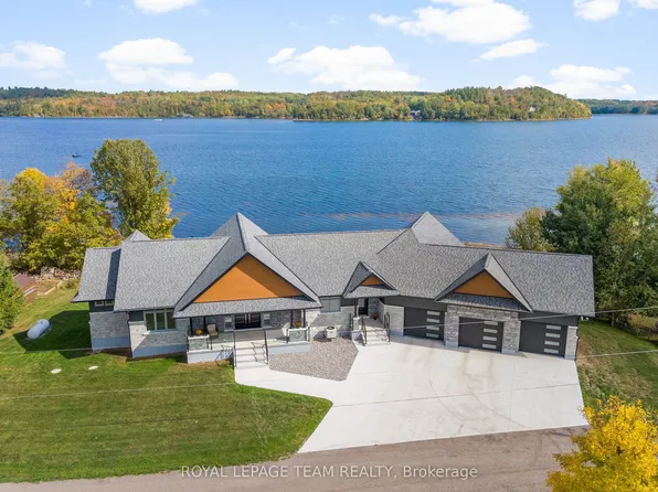 231 Finnerty Rd, Whitewater Region, ON K0J 1K0