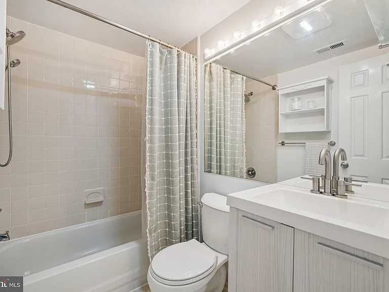 1812 Vernon St NW #34 — Photo 20