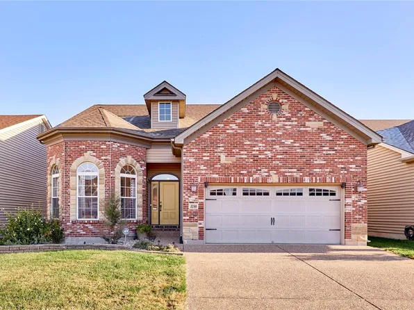 3188 Calhoun Dr, Saint Charles, MO 63301