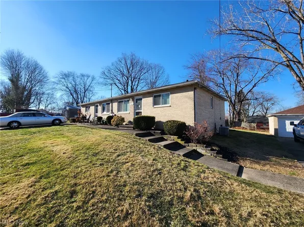 3102 N Turkeyfoot Rd, Coventry Township, OH 44319