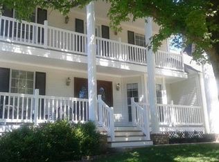 1225 Red Oak Plantation Dr, Ballwin, MO