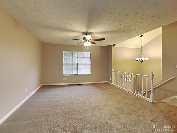 3rd image of 2760 Trotters Walk Trl