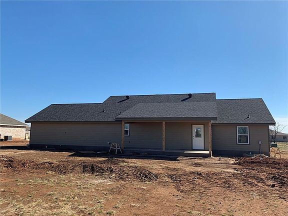 3rd image of 330 Foxtrot Ln