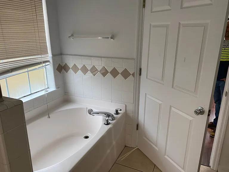 6837 Hill Gail Trl — Photo 4