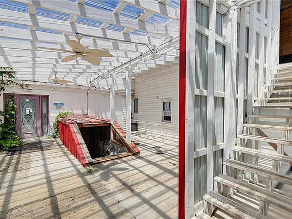 3rd image of 308 S Broadway St
