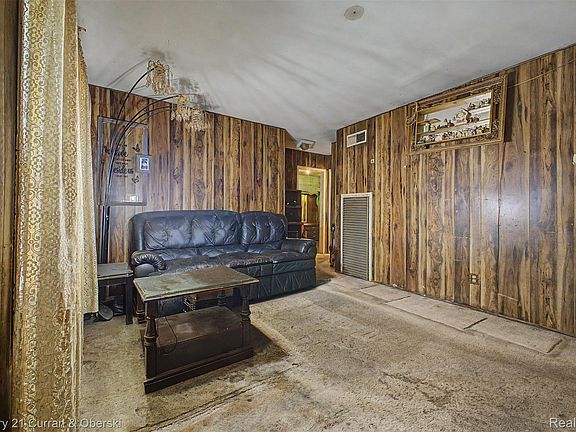 4th image of 2766 Margaret St