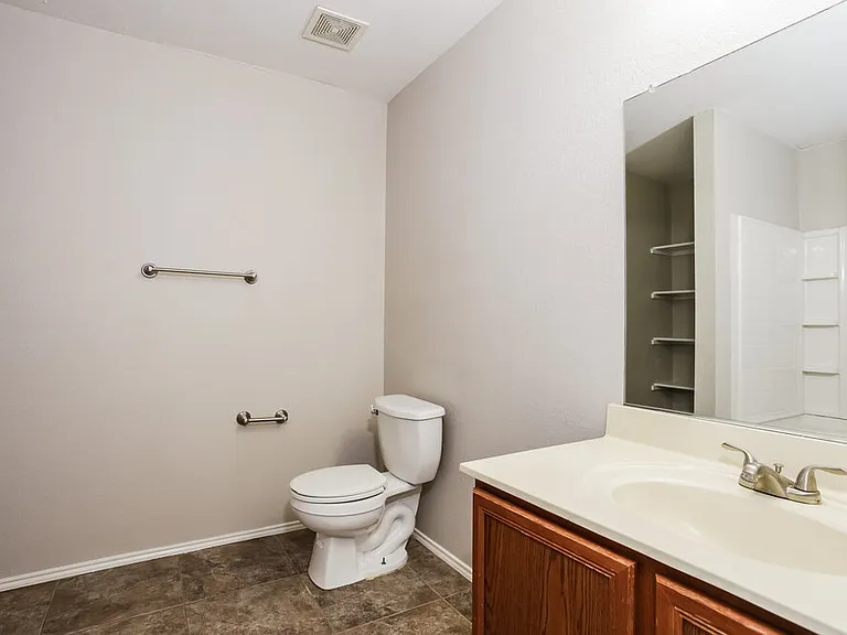 1520 Castle Ridge Rd — Photo 11
