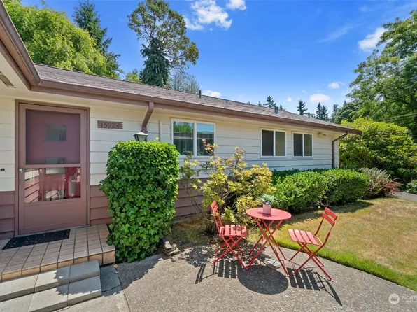 15924 22nd Avenue SW, Burien, WA 98166